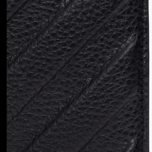 Off-white - Picture 7 of 10